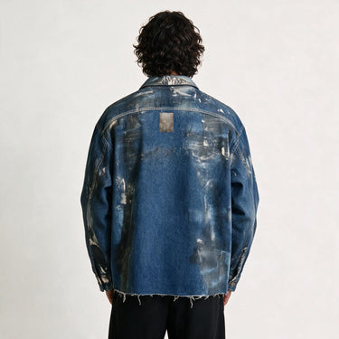 Giacca Camicia LV Denim Lavaggio Meccanico Oversize, Boxy Fit e Taglio Vivo
